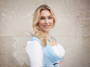 so trägt man Dirndl richtig Tipps Dirndl Liebe Sarah Tack