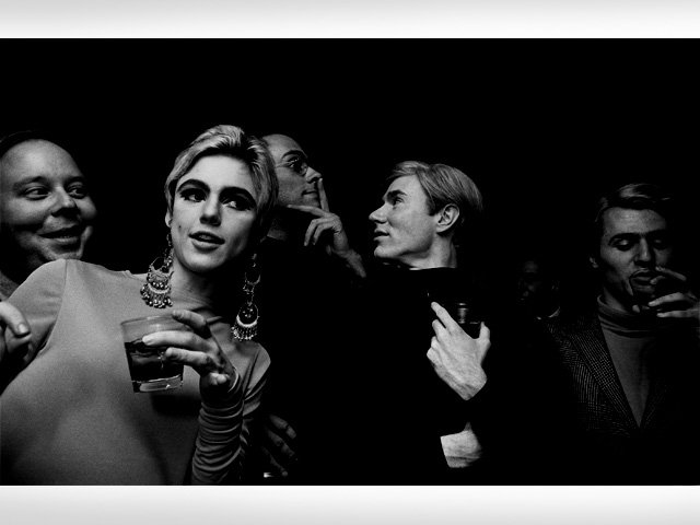 Decades of Change Ausstellung