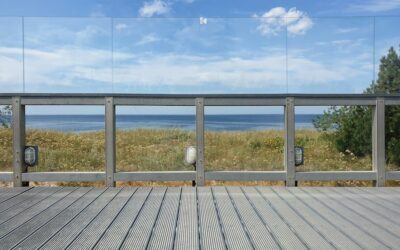 Balkon Windschutz: Plexiglas, ohne Bohren!